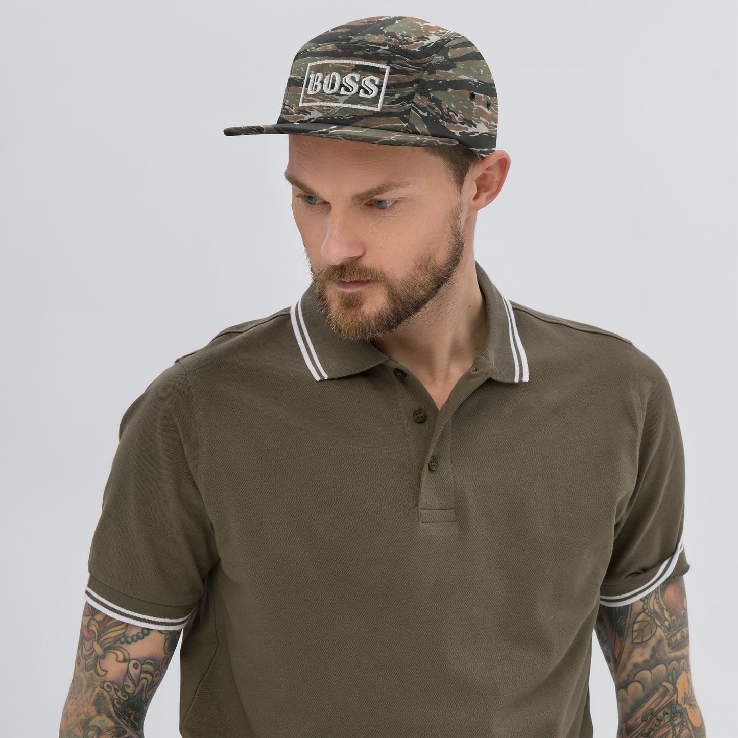 Casquette Camper de couleur verte camouflage "Boss"