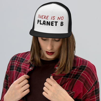 Casquette Trucker de couleur noire "There is no Planet B"