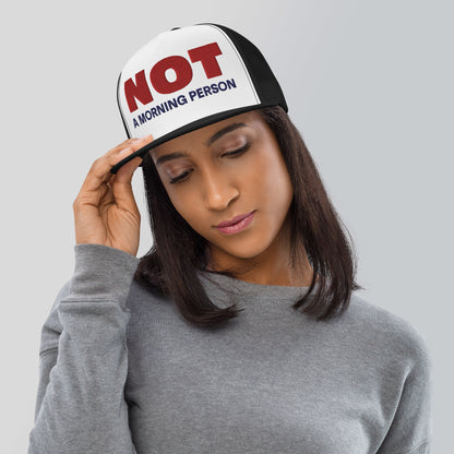 Casquette Trucker de couleur noire "Not A Morning Person"