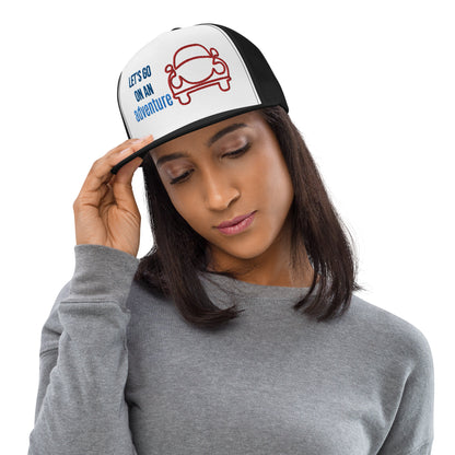 Casquette Trucker de couleur noire "Let's go on in adventure"