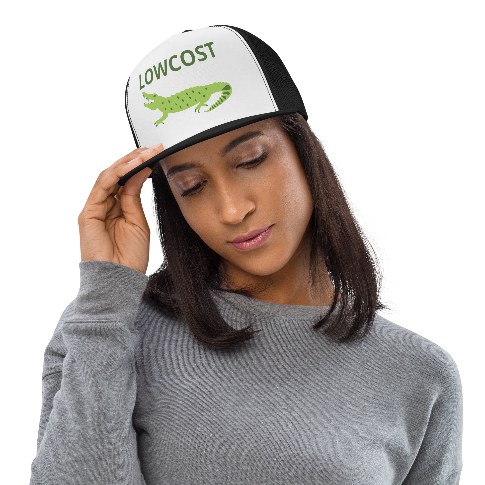 Casquette Trucker, brodée « Lowcost », vue de face, image 3