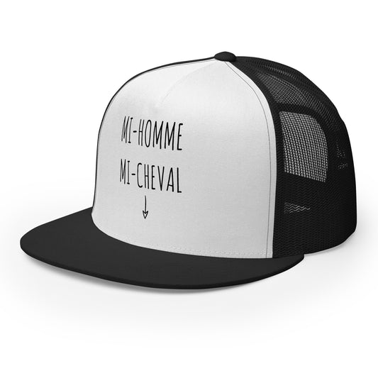 Casquette Trucker, brodée « Mi-Homme / Mi-Cheval », vue de trois quarts