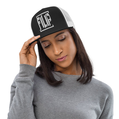 Casquette Trucker de couleur noire et blanche "Filip"