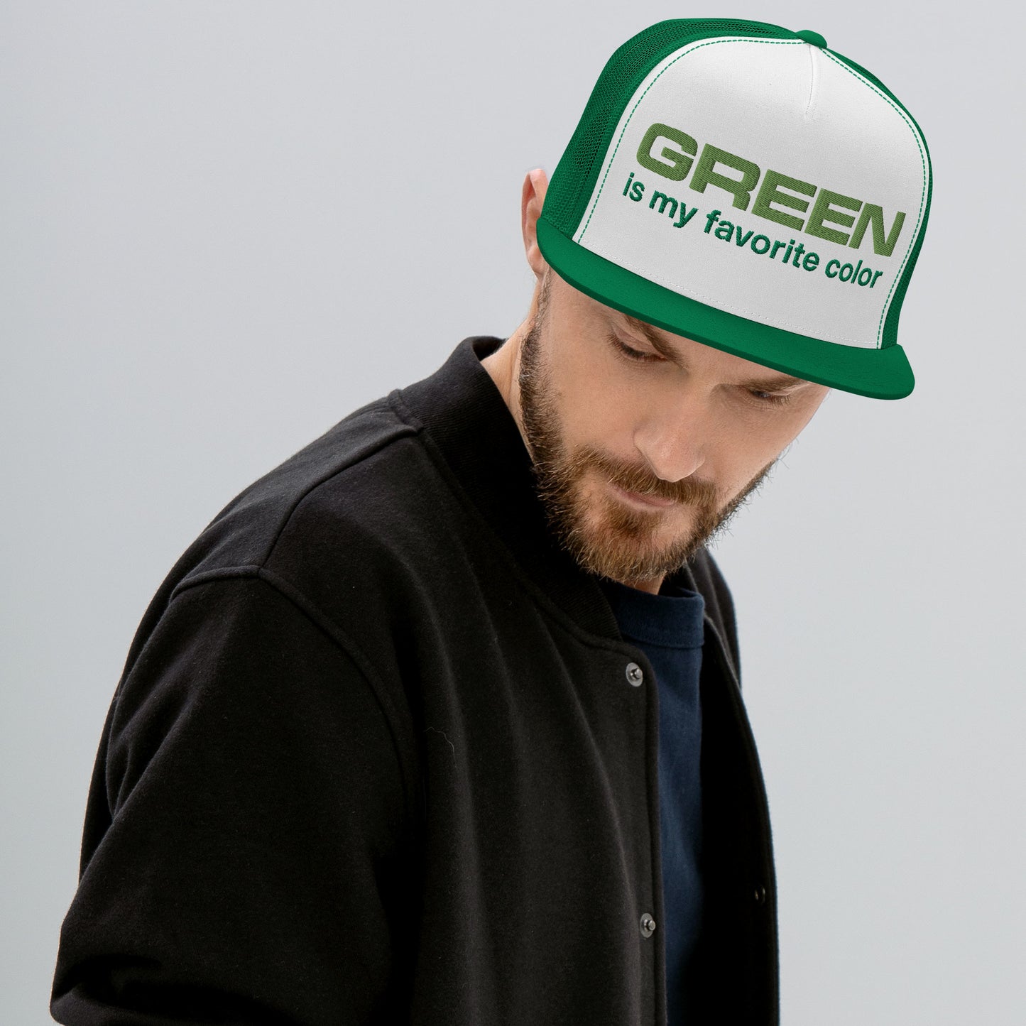 Casquette Trucker de couleur verte "Green is my Color Favorite"