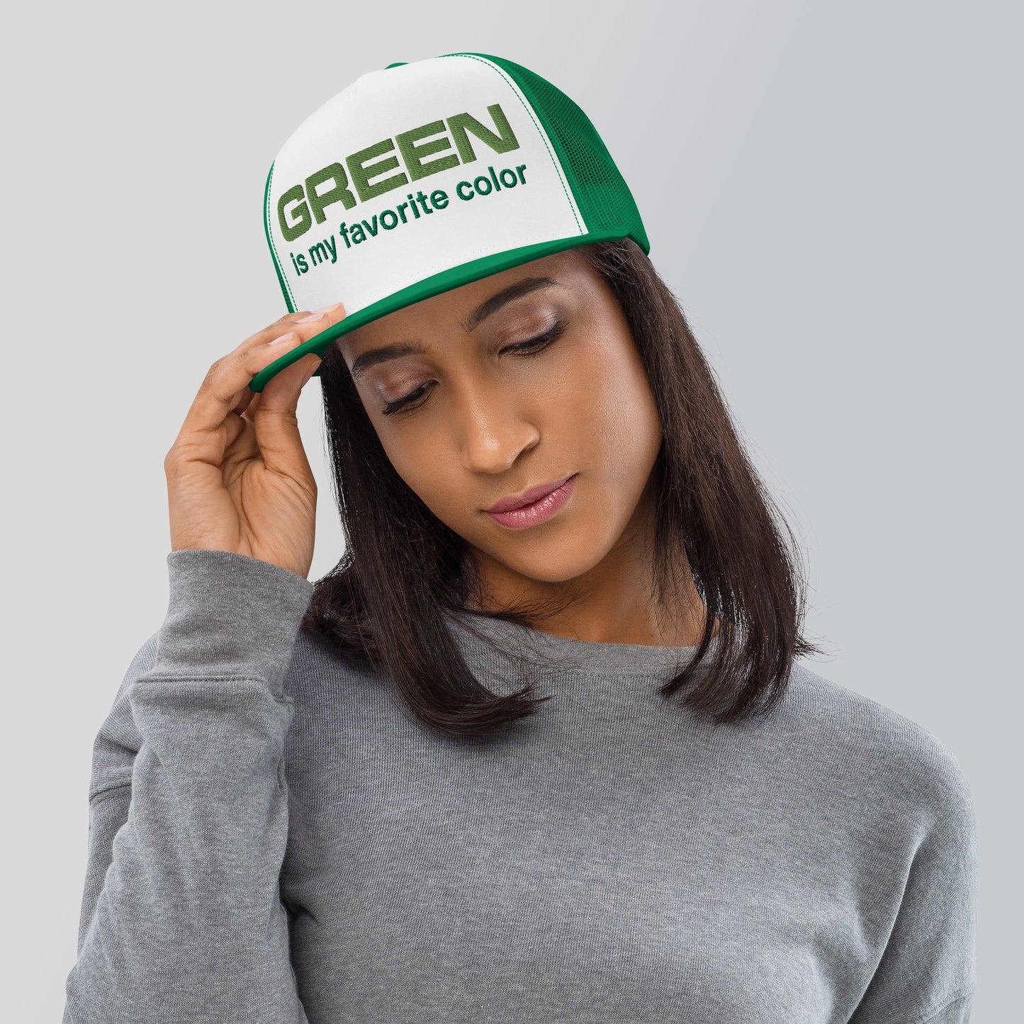 Casquette Trucker de couleur verte "Green is my Color Favorite"