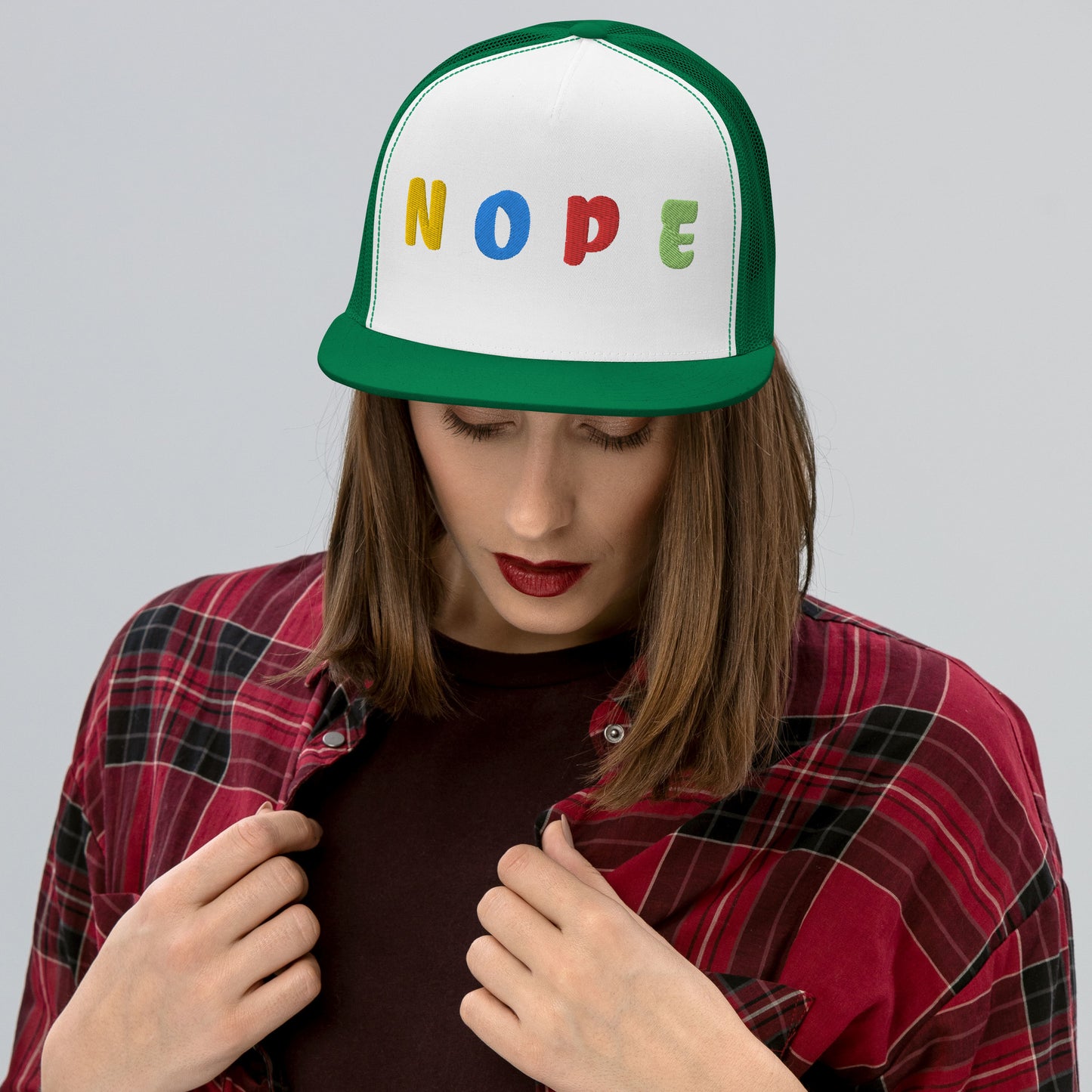 Casquette Trucker de couleur verte "NOPE"