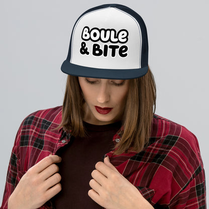 Casquette Trucker, brodée « Boule & Bite », vue de face, image 4