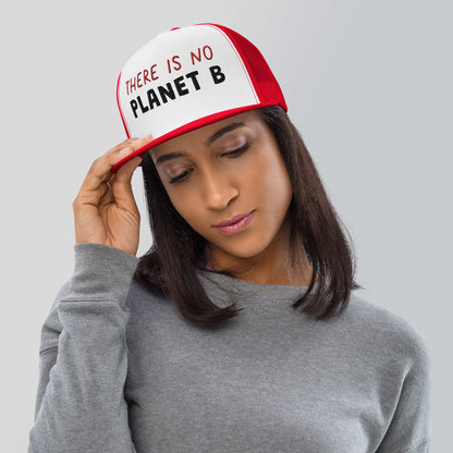 Casquette Trucker de couleur rouge "There is no Planet B"