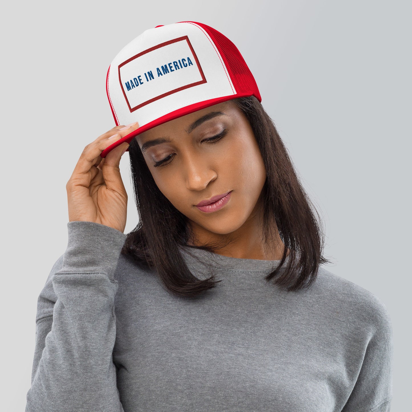 Casquette Trucker de couleur rouge "Made In America"