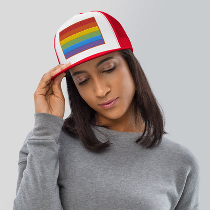 Casquette Trucker de couleur rouge "Drapeau Rainbow"