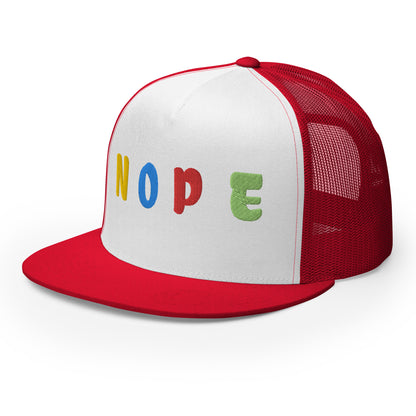 Casquette Trucker de couleur rouge "NOPE"