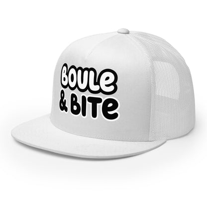 Casquette Trucker, brodée « Boule & Bite », vue de trois quarts, image 39