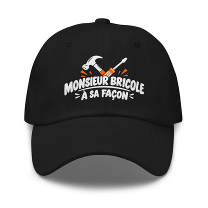 Casquette Baseball, brodée « Monsieur bricole, à sa façon », en Noir, vue de face, image 2