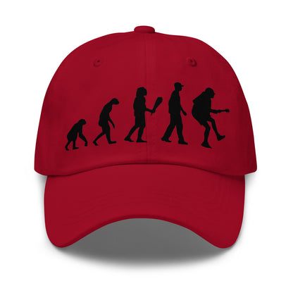 Casquette Baseball, brodée « Evolution de l'homme jusqu'à un guitariste », en Canneberge, vue de face, image 2