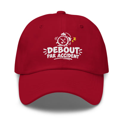 Casquette Baseball, brodée « Debout par accident », en Canneberge, vue de face, image 14