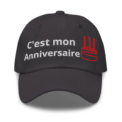 Casquette Baseball, brodée « C'est mon anniversaire », en Gris Foncé, vue de face, image 25