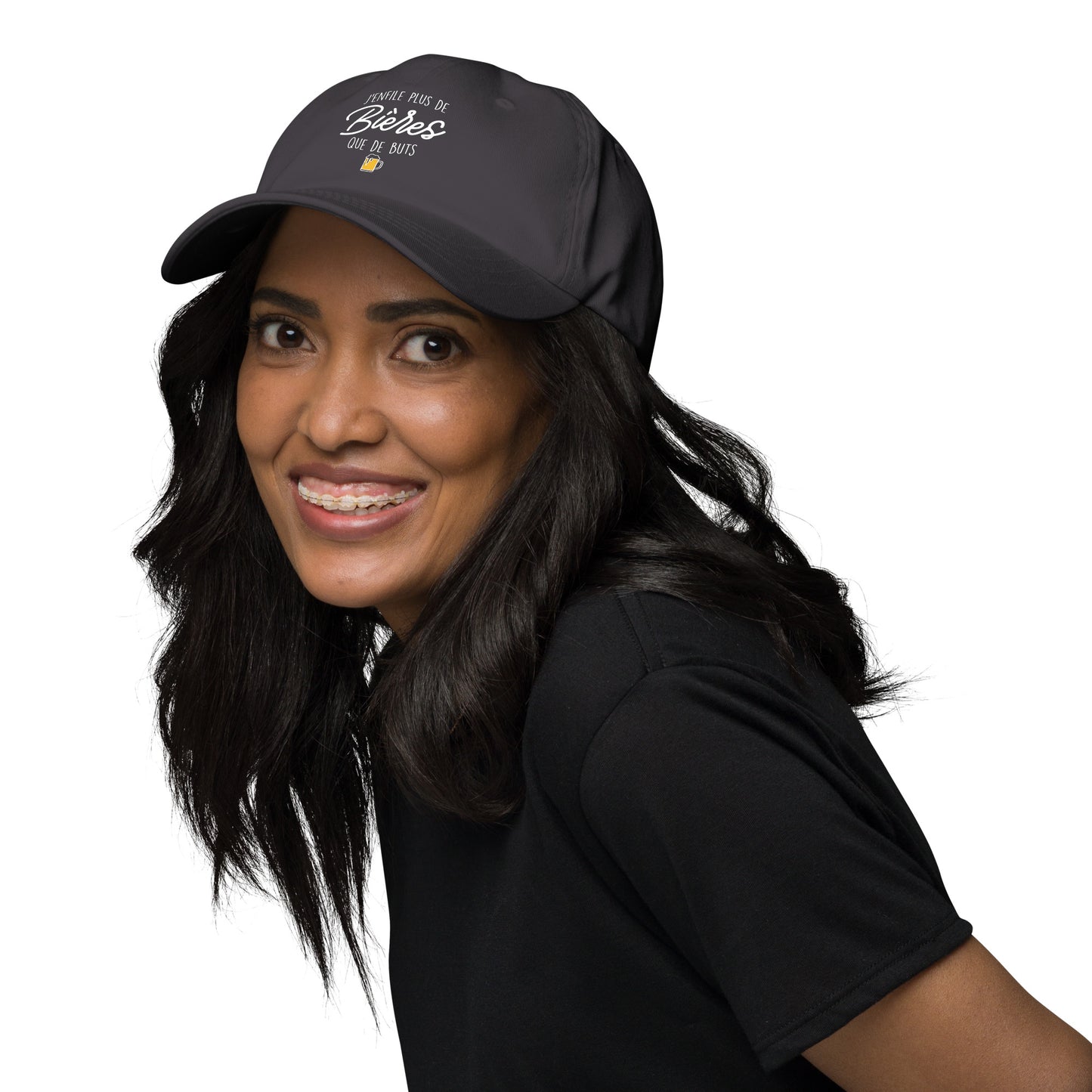 Casquette Baseball, brodée « J'enfile plus de bières que de buts », en Gris Foncé, vue de face, image 17