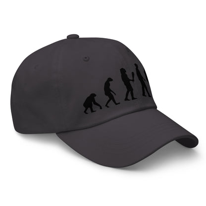 Casquette Baseball, brodée « Evolution de l'homme jusqu'à un guitariste », en Gris Foncé, vue de trois quarts, image 35