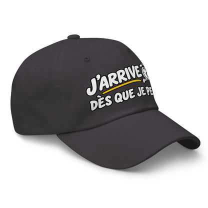 Casquette Baseball, brodée « J'arrive dès que je peux », en Gris Foncé, vue de trois quarts, image 23