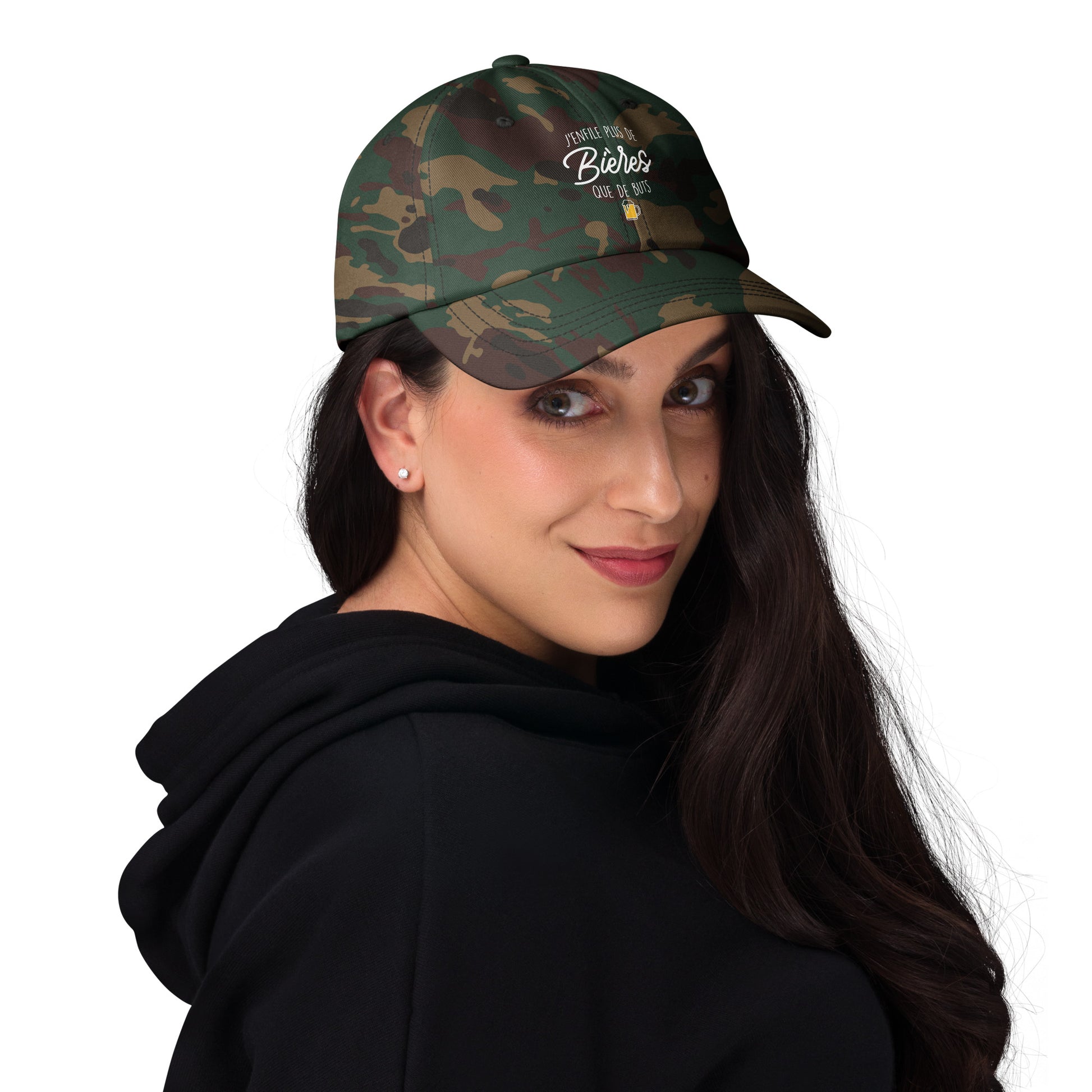 Casquette Baseball, brodée « J'enfile plus de bières que de buts », en Camouflage Vert, vue de face, image 18
