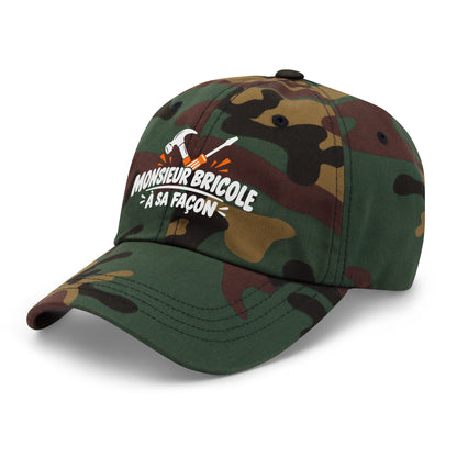 Casquette Baseball, brodée « Monsieur bricole, à sa façon », en Camouflage Vert, vue de trois quarts, image 27