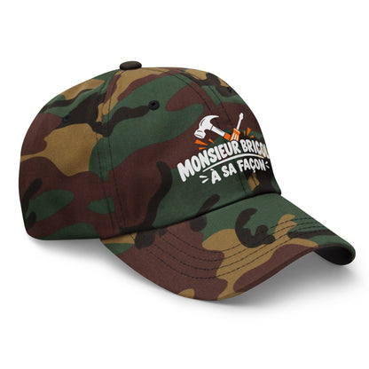 Casquette Baseball, brodée « Monsieur bricole, à sa façon », en Camouflage Vert, vue de trois quarts, image 29