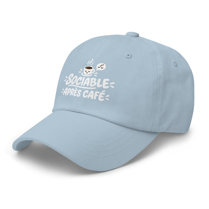 Casquette Baseball, brodée « Sociable après café », en Bleu Clair, vue de trois quarts, image 51