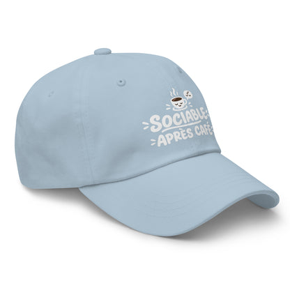 Casquette Baseball, brodée « Sociable après café », en Bleu Clair, vue de trois quarts, image 53