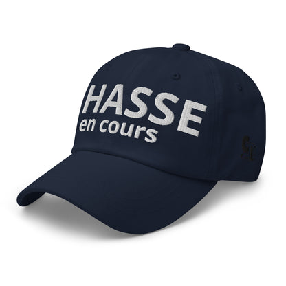 Casquette Baseball, brodée « Chasse en cours », en Bleu Marine, vue de trois quarts, image 19
