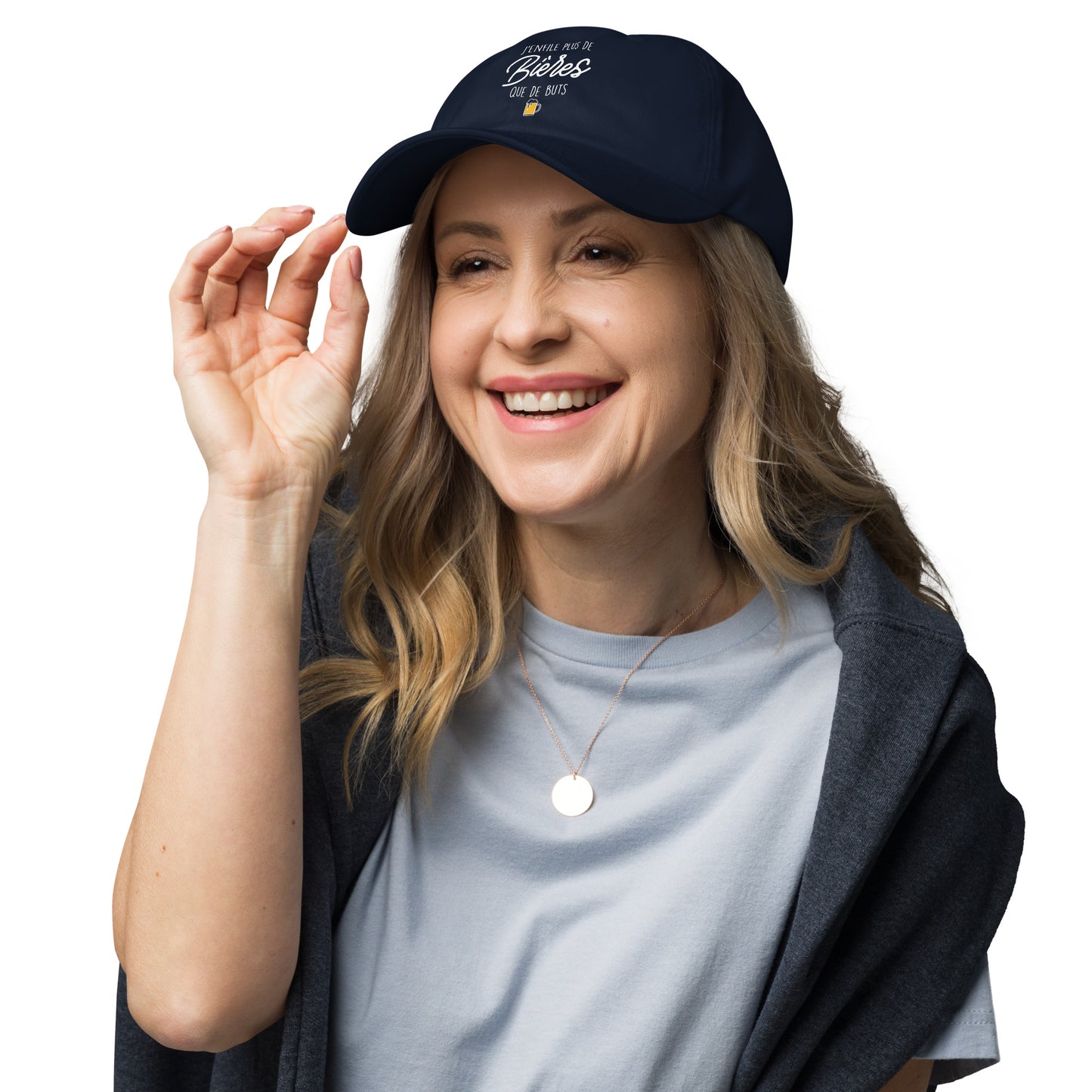 Casquette Baseball, brodée « J'enfile plus de bières que de buts », en Bleu Marine, vue de trois quarts, image 13