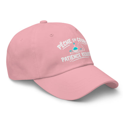 Casquette Baseball, brodée « Pêche en cours, patience requise », en Rose, vue de trois quarts, image 47