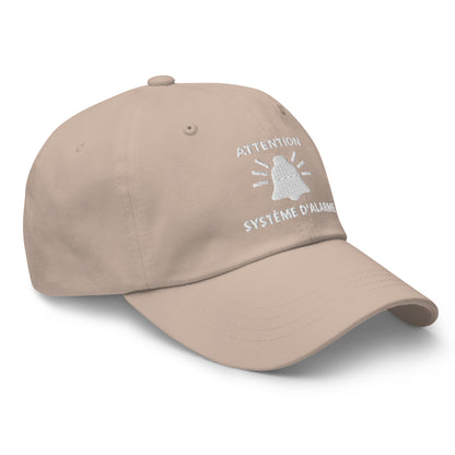 Casquette Baseball, brodée « Attention, système d'alarme », en Pierre, vue de trois quarts, image 47