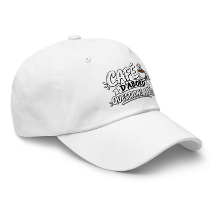 Casquette Baseball, brodée « Café d'abord, questions après », vue de trois quarts, image 59