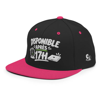 Casquette Snapback, brodée « Disponible après 17h », en Noir, vue de trois quarts, image 36