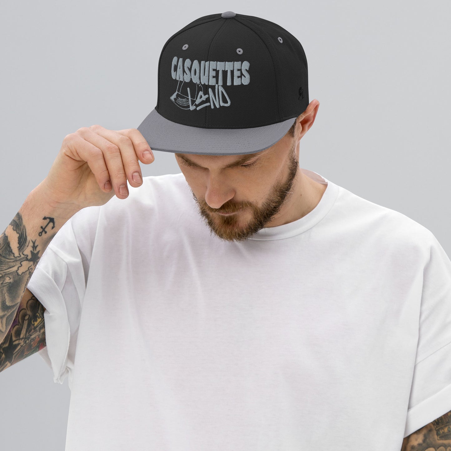 Casquette SnapBack de couleur noire et grise "Casquettes Land"