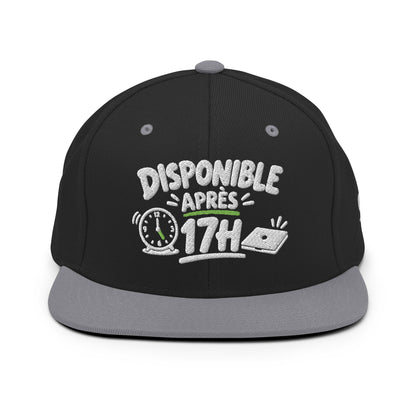 Casquette Snapback, brodée « Disponible après 17h », en Noir, vue de face, image 16