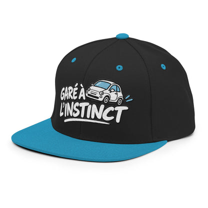 Casquette Snapback, brodée « Garé à l'instant », en Noir, vue de trois quarts