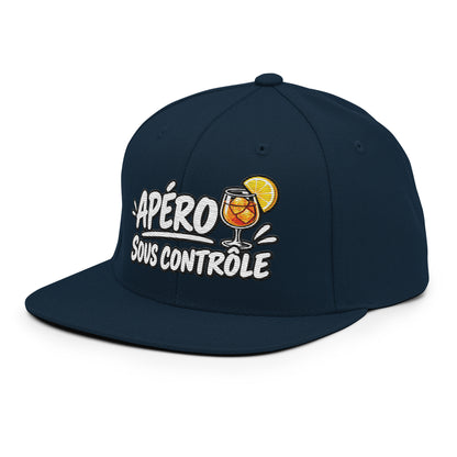 Casquette Snapback, brodée « Apéro sous contrôle », en Bleu Marine Foncé, vue de trois quarts, image 21