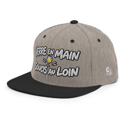 Casquette Snapback, brodée « Verre en main, souci au loin », en Noir, vue de trois quarts, image 90