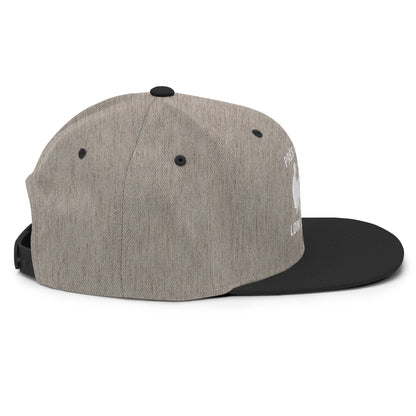 Casquette Snapback, brodée « Près des poissons, loin des cons », en Noir, vue de côté, image 98
