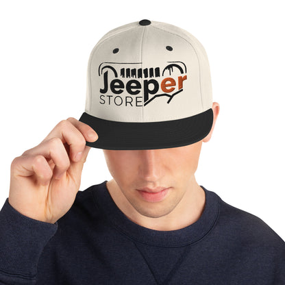 Casquette SnapBack de couleur beige et noire "Jeeper Store"