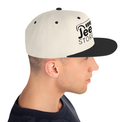 Casquette SnapBack de couleur beige et noire "Jeeper Store"