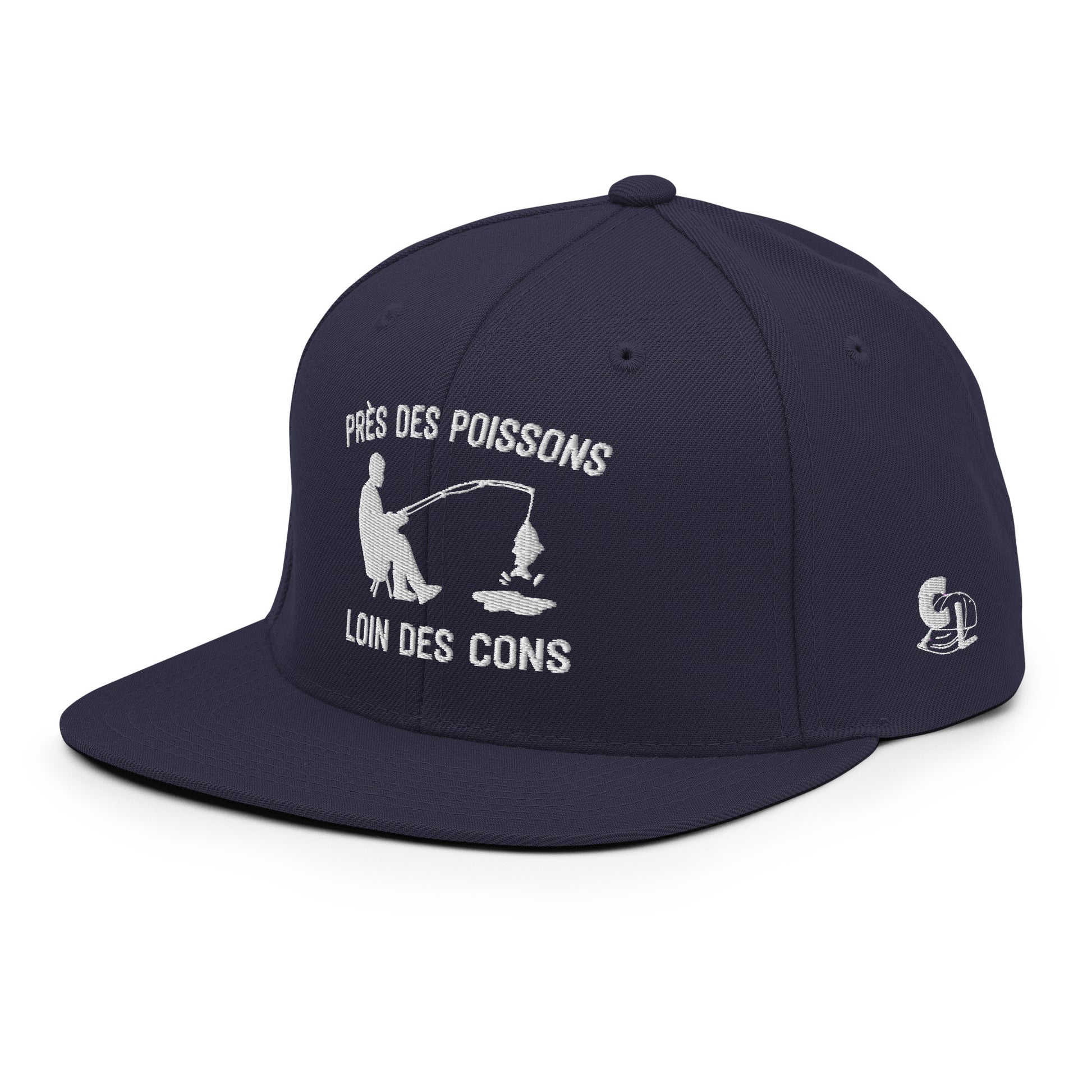 Casquette Snapback, brodée « Près des poissons, loin des cons », en Bleu Marine Foncé, vue de trois quarts, image 65