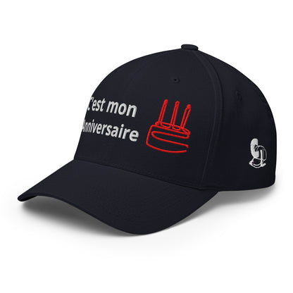 Casquette Baseball, brodée « C'est mon anniversaire », en Bleu Marine Foncé, vue de trois quarts, image 15