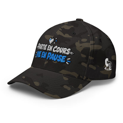 Casquette Casquette, brodée « Partie en cours, vie en pause », en Multicam Black, vue de trois quarts, image 15