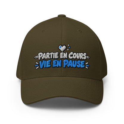 Casquette Casquette, brodée « Partie en cours, vie en pause », en Rouge, vue de face, image 9