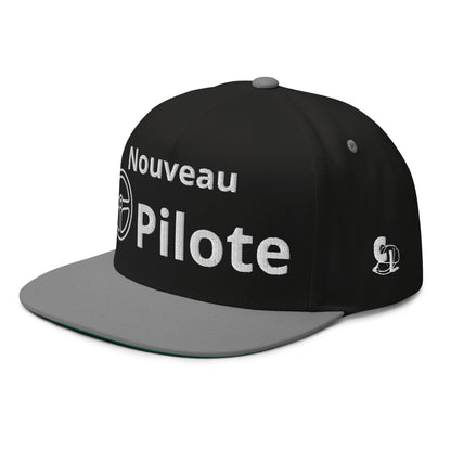 Casquette Snapback, brodée « Nouveau Pilote », en Noir, vue de trois quarts, image 14
