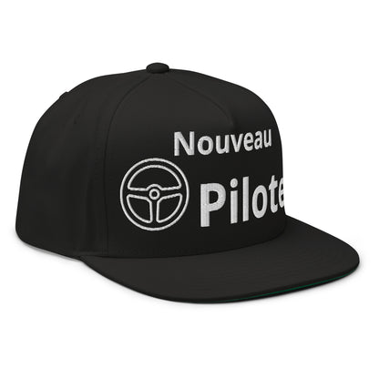 Casquette Snapback, brodée « Nouveau Pilote », en Noir, vue de trois quarts, image 10