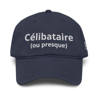 Casquette Baseball, brodée « Célibataire (ou presque) », en Bleu Marine, vue de face, image 10