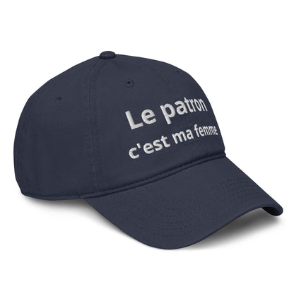 Casquette Baseball, brodée « Le patron c'est ma femme », en Bleu Marine, vue de trois quarts, image 12